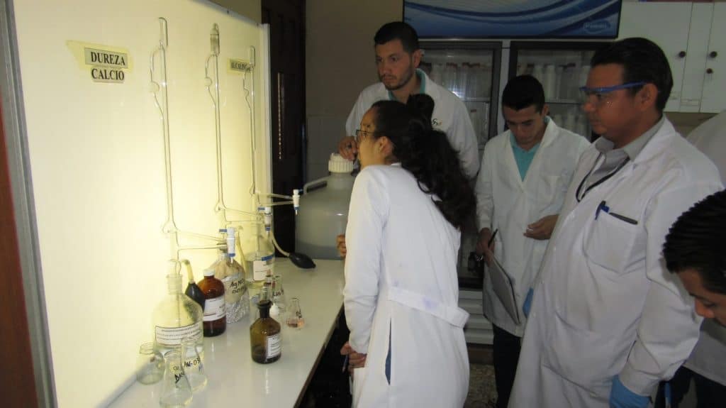 Visita estudiantes Química Ambiental