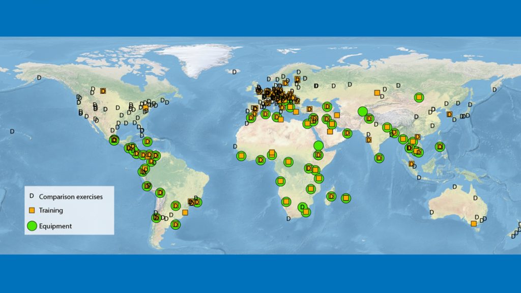 El mapa muestra las ciudades que han participado en ejercicios de comparación entre laboratorios (WICO y TRIC) desde 2016, los lugares en que el OIEA ha impartido capacitación a expertos en hidrología isotópica desde 2007 y los sitios a los que el OIEA ha donado láseres isotópicos desde 2007 por conducto del programa de cooperación técnica del OIEA. (Fuente: OIEA)